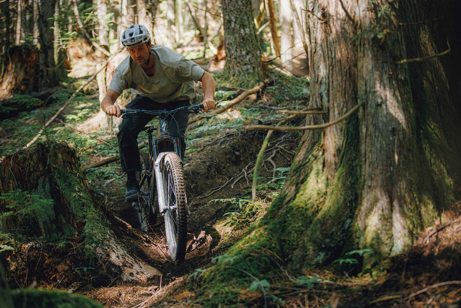 Men's Superlite™ Utility Jeans